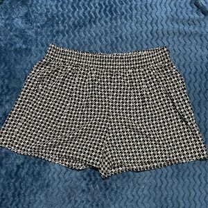 a.n.a Black and White Shorts